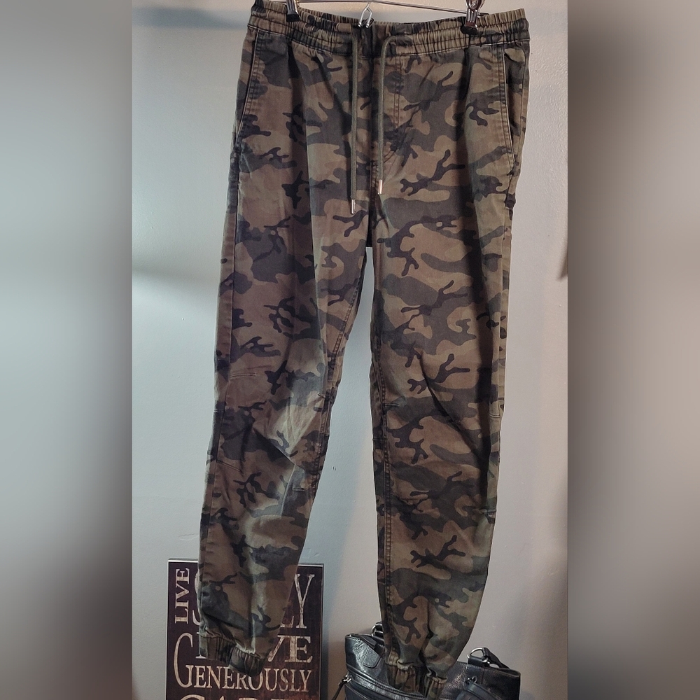 Men's Camouflage Jogger Pants